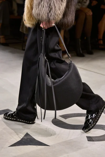 Look 54
